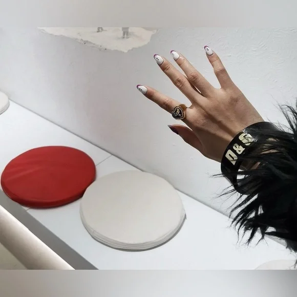 Dolce & Gabbana Black and Cream Logo Bracelet - Picture 6 of 14